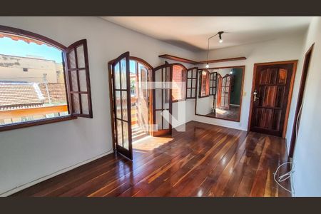 Sala de casa para alugar com 2 quartos, 95m² em Olaria, Rio de Janeiro