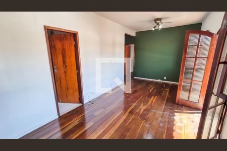 Sala de casa para alugar com 2 quartos, 95m² em Olaria, Rio de Janeiro
