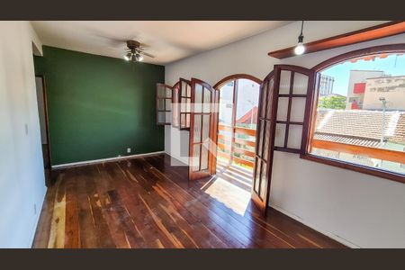 Sala de casa para alugar com 2 quartos, 95m² em Olaria, Rio de Janeiro