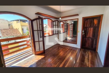 Sala de casa para alugar com 2 quartos, 95m² em Olaria, Rio de Janeiro