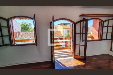 Sala de casa para alugar com 2 quartos, 95m² em Olaria, Rio de Janeiro