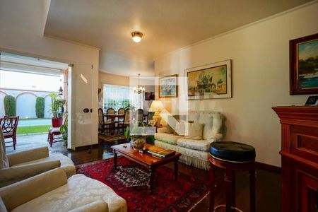 Casa à venda com 3 quartos, 340m² em Jardim Leonor, São Paulo