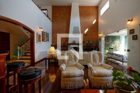 Casa à venda com 3 quartos, 340m² em Jardim Leonor, São Paulo