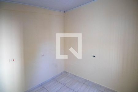 Quarto 2 de casa para alugar com 2 quartos, 55m² em Vila Mazzei, São Paulo