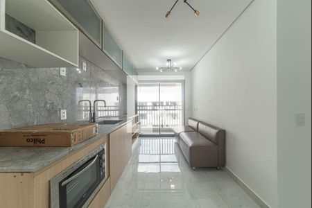 Sala - Cozinha Integrada de apartamento para alugar com 2 quartos, 48m² em Vila Cordeiro, São Paulo