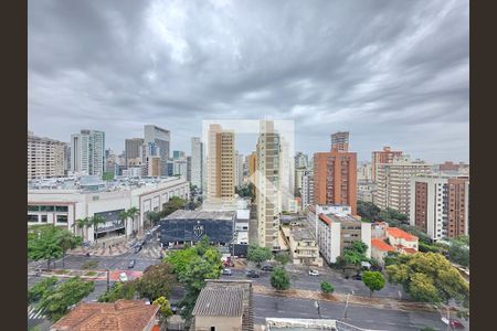 Vista da sala e suite 2 de apartamento à venda com 3 quartos, 128m² em Lourdes, Belo Horizonte
