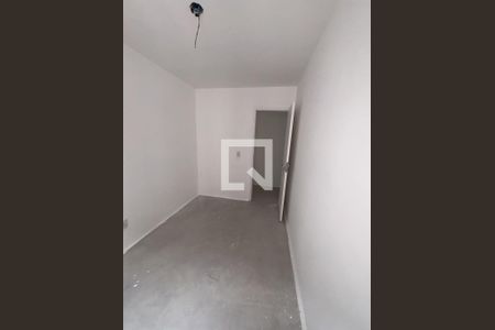 Quarto de apartamento à venda com 2 quartos, 43m² em Jardim Tres Irmaos, Taboão da Serra