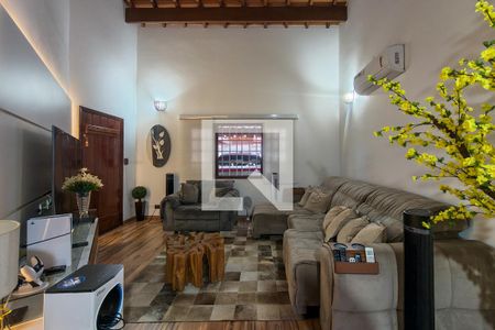 Casa para alugar com 4 quartos, 500m² em Solemar, Praia Grande