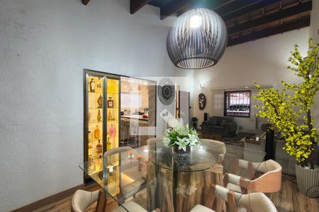 Casa para alugar com 4 quartos, 500m² em Solemar, Praia Grande