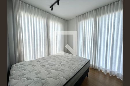 Quarto  de apartamento para alugar com 2 quartos, 60m² em Lagoa Pequena, Florianópolis