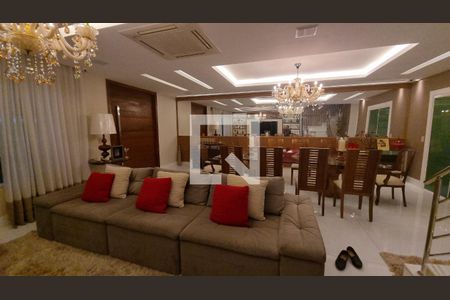 Sala de casa de condomínio à venda com 4 quartos, 450m² em Barra da Tijuca, Rio de Janeiro