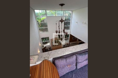 Casa à venda com 4 quartos, 500m² em Jardim Petropolis, São Paulo