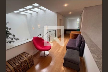 Casa à venda com 4 quartos, 500m² em Jardim Petropolis, São Paulo