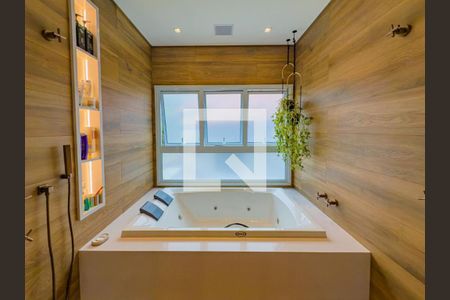 Casa de Condomínio à venda com 3 quartos, 590m² em Residencial Dez (Alphaville), Santana de Parnaíba