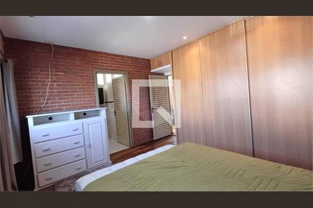 Casa à venda com 3 quartos, 225m² em Vila Guarani (Zona Sul), São Paulo