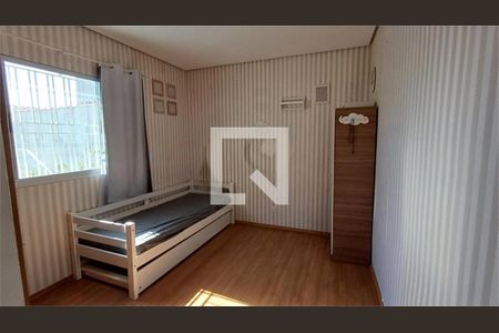Casa à venda com 3 quartos, 225m² em Vila Guarani (Zona Sul), São Paulo