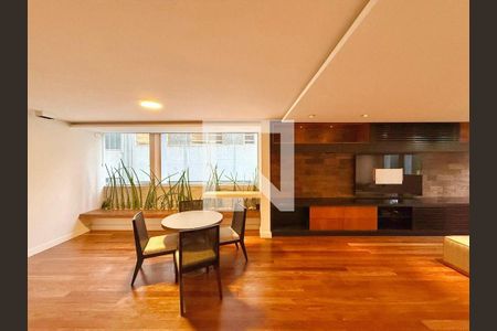 Apartamento à venda com 3 quartos, 177m² em Cerqueira César, São Paulo