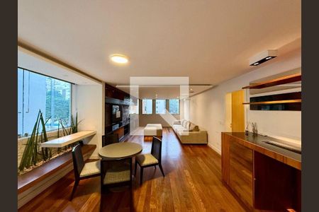 Apartamento à venda com 3 quartos, 177m² em Cerqueira César, São Paulo