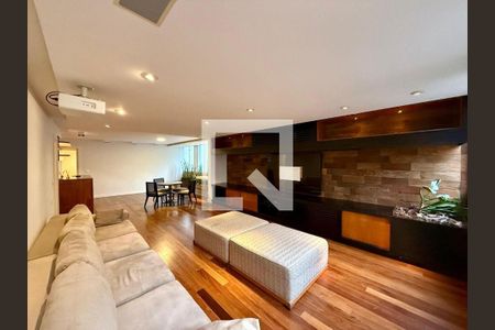Apartamento à venda com 3 quartos, 177m² em Cerqueira César, São Paulo