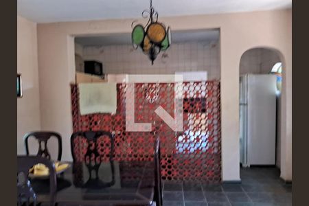 Casa à venda com 5 quartos, 179m² em Braúnas, Belo Horizonte