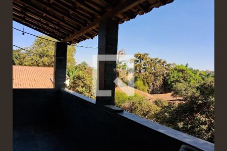Casa à venda com 5 quartos, 179m² em Braúnas, Belo Horizonte