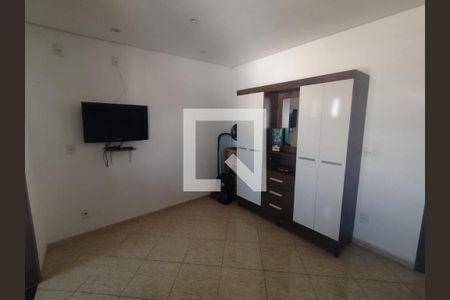 Casa à venda com 7 quartos, 360m² em Nacional, Contagem