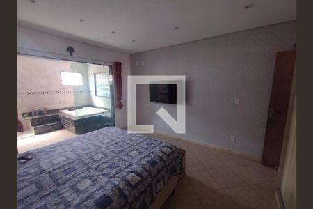 Casa à venda com 7 quartos, 360m² em Nacional, Contagem