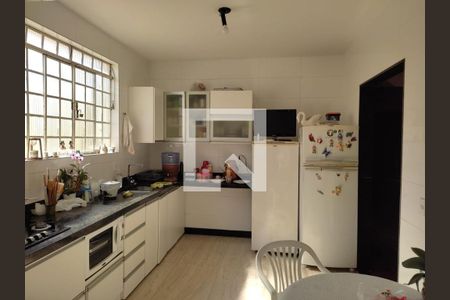 Casa à venda com 4 quartos, 271m² em Colonial, Contagem