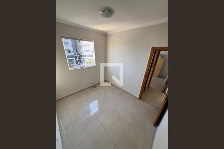 Apartamento à venda com 2 quartos, 110m² em Cabral, Contagem