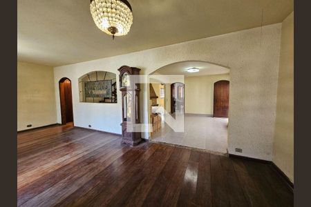 Casa à venda com 5 quartos, 320m² em Alphaville, Santana de Parnaíba