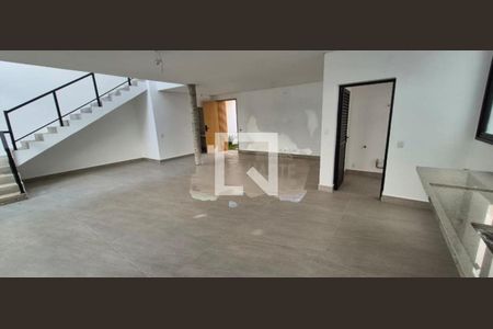 Casa à venda com 4 quartos, 203m² em Jardim Prudência, São Paulo