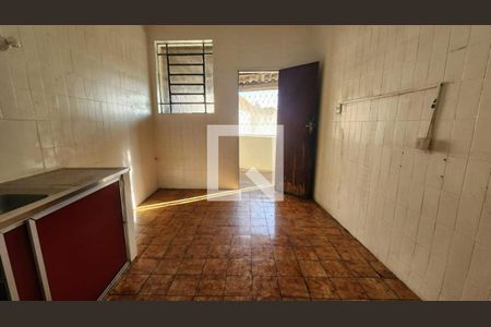 Casa à venda com 3 quartos, 199m² em Glória, Belo Horizonte