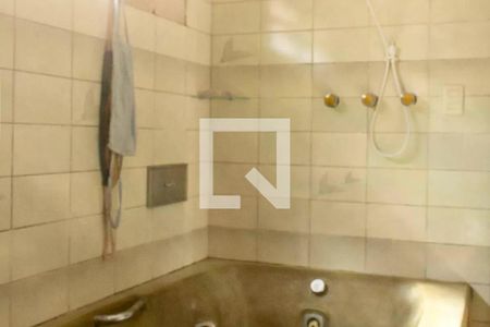 Casa à venda com 4 quartos, 230m² em Jardim Tres Marias, São Paulo