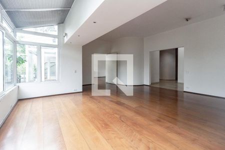 Casa à venda com 5 quartos, 450m² em Pacaembu, São Paulo