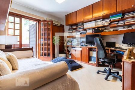 Casa de Condomínio à venda com 4 quartos, 400m² em Residencial Cinco (Alphaville), Santana de Parnaíba
