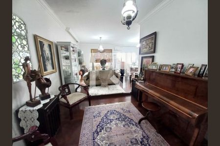 Casa à venda com 4 quartos, 400m² em Jardim Prudência, São Paulo