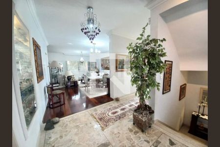 Casa à venda com 4 quartos, 400m² em Jardim Prudência, São Paulo