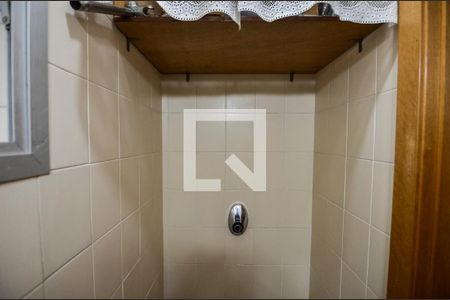 Lavabo de apartamento para alugar com 3 quartos, 100m² em Tijuca, Rio de Janeiro