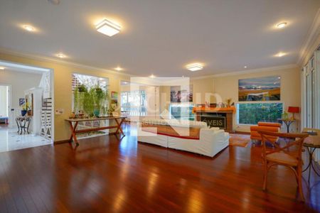 Casa à venda com 5 quartos, 850m² em Chácara Flora, São Paulo