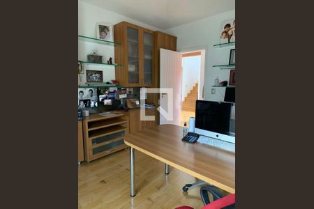Casa à venda com 4 quartos, 313m² em Jardim dos Estados, São Paulo