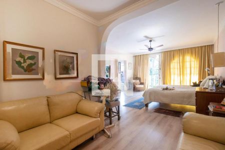 Casa à venda com 5 quartos, 580m² em Jardim Santa Helena, São Paulo