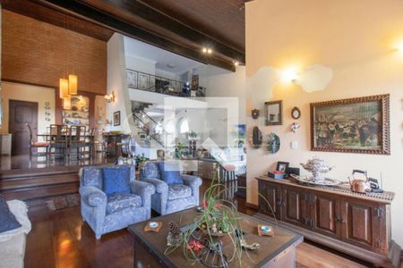 Casa à venda com 5 quartos, 580m² em Jardim Santa Helena, São Paulo