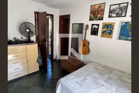 Casa à venda com 8 quartos, 300m² em Piratininga, Niterói