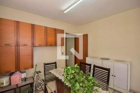 Casa à venda com 3 quartos, 180m² em Jardim Monte Kemel, São Paulo