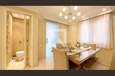 Casa à venda com 3 quartos, 228m² em Jardim Lucia, São Paulo