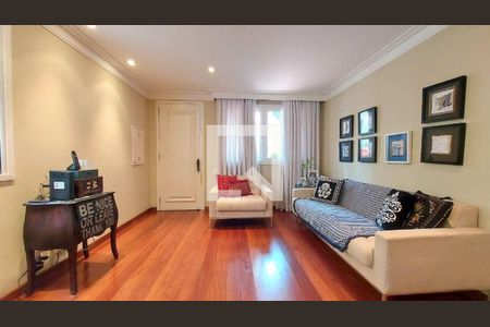 Casa à venda com 3 quartos, 228m² em Jardim Lucia, São Paulo