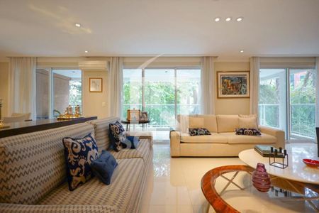 Apartamento à venda com 3 quartos, 241m² em Chácara Santo Antônio, São Paulo
