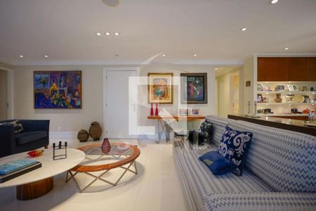 Apartamento à venda com 3 quartos, 241m² em Chácara Santo Antônio, São Paulo