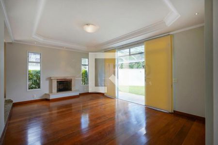 Casa à venda com 4 quartos, 330m² em Jardim Cordeiro, São Paulo