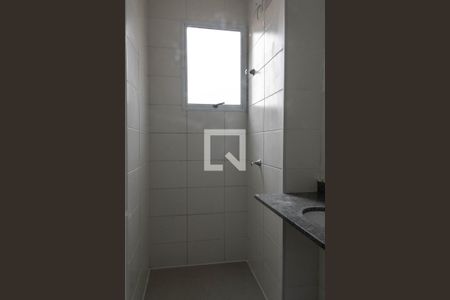 Banheiro da Suíte de apartamento à venda com 2 quartos, 48m² em Palmeiras, Belo Horizonte